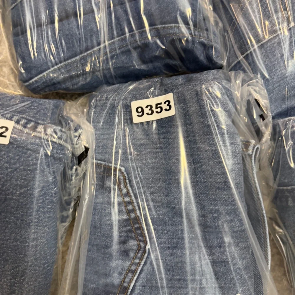Levis 501 Original Fit Mens Medium Wash Blue Straight Leg Jeans W32 L30